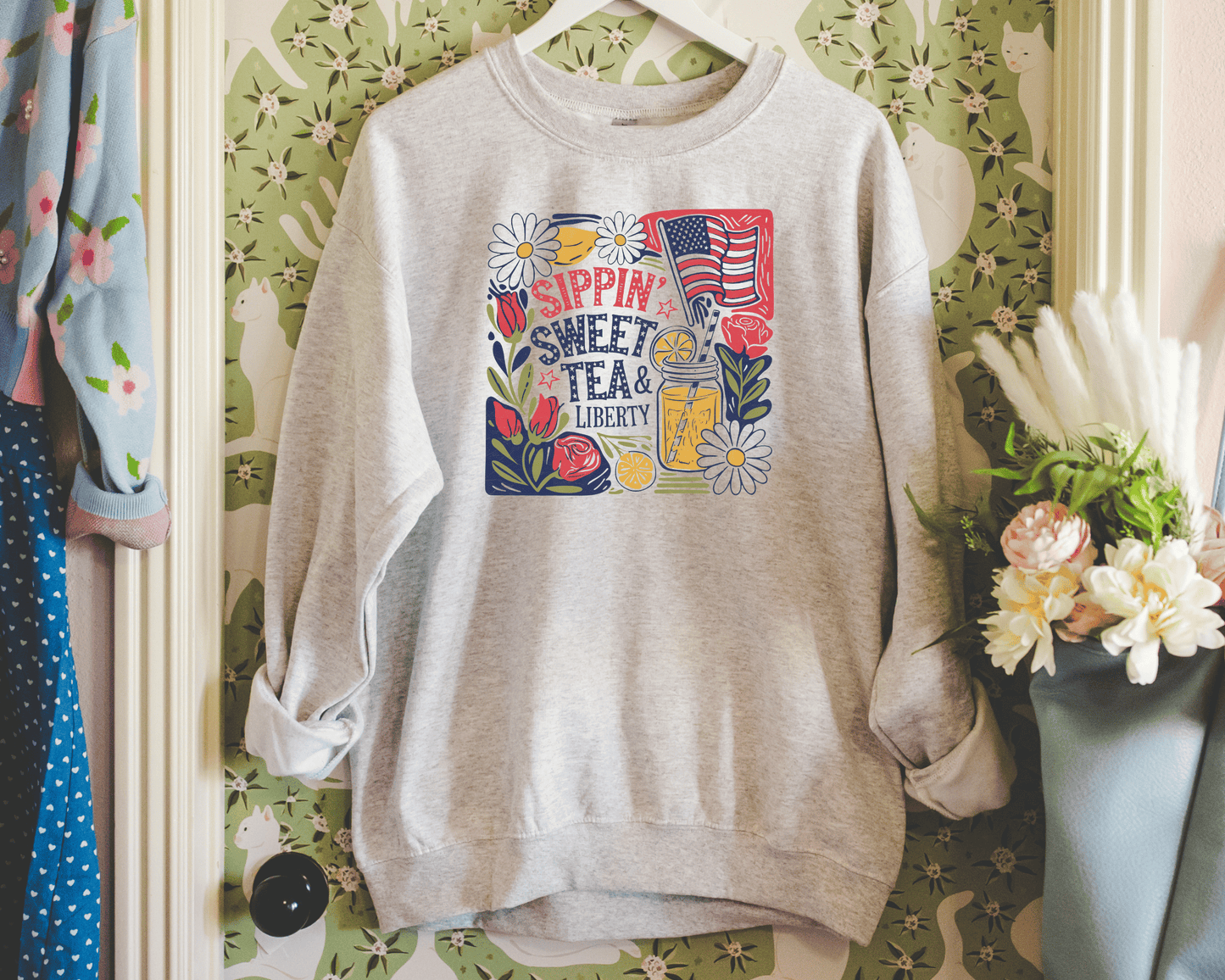 Sippin' Sweet Tea & Liberty Graphic Crew