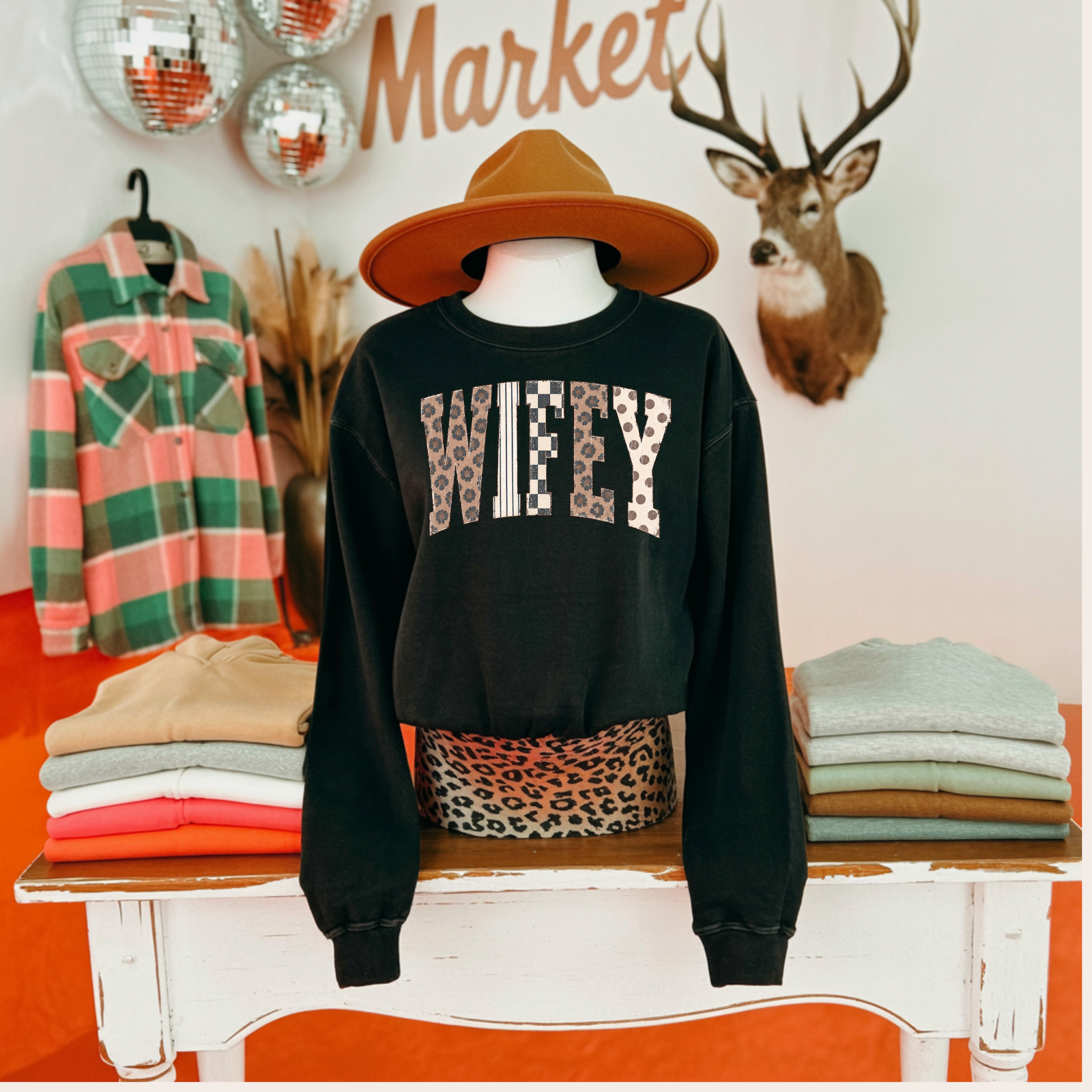 WIFEY patterned lettering Black Gildan crewneck